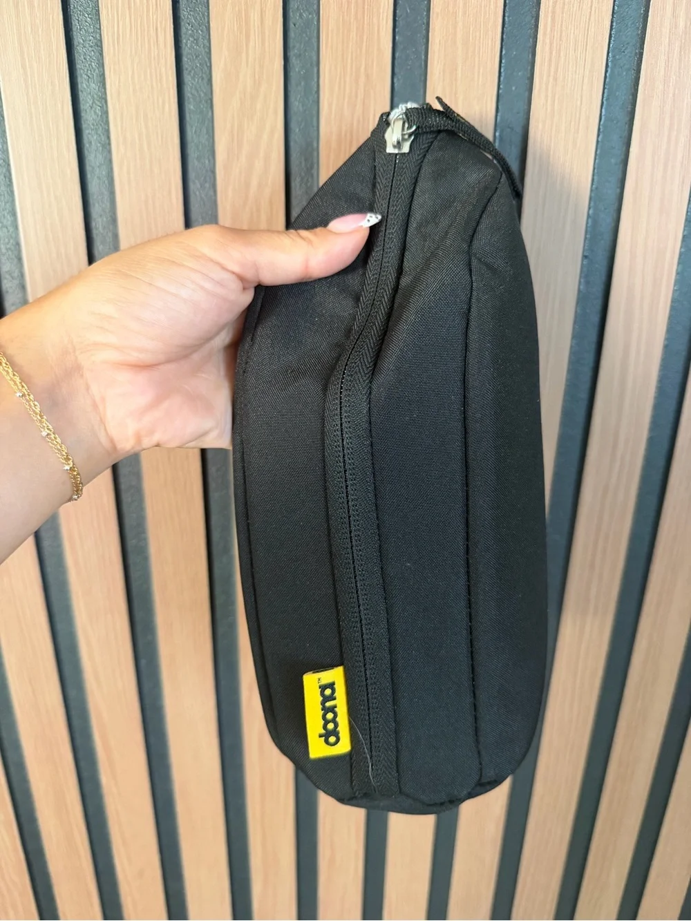 Doona Diaper Clip in Traveling Bag